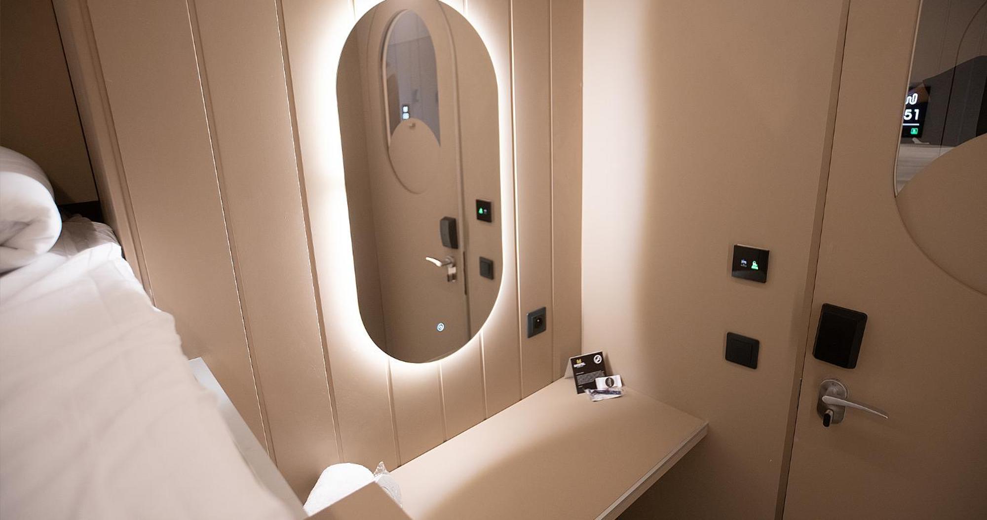 Private Upper Hub
